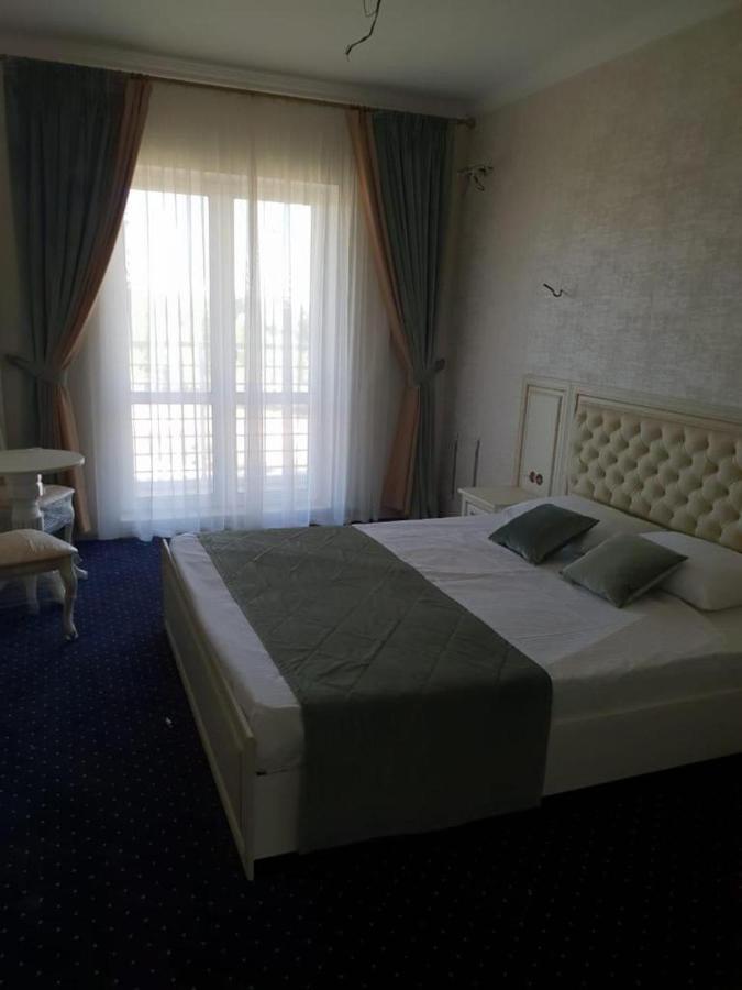 Guest House Sirius 皮聪达 外观 照片