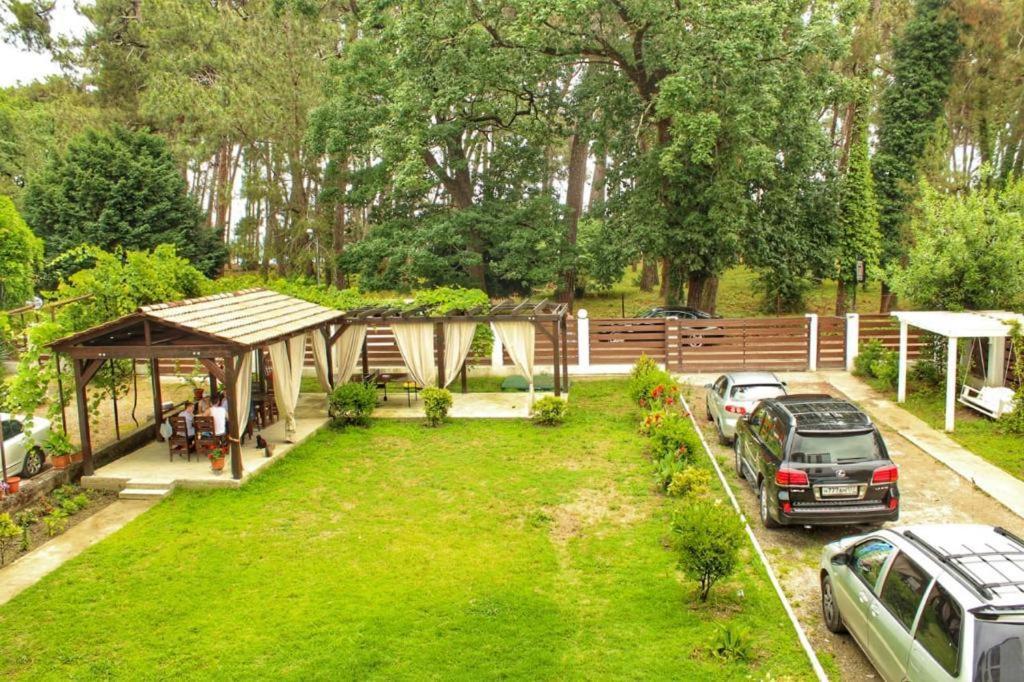 Guest House Sirius 皮聪达 外观 照片